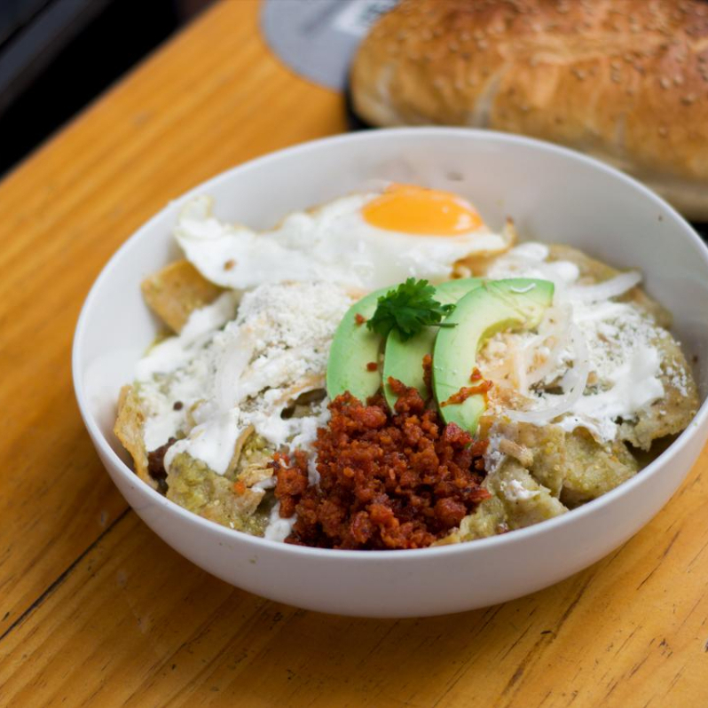 Orden de Chilaquiles Bomba Chuy