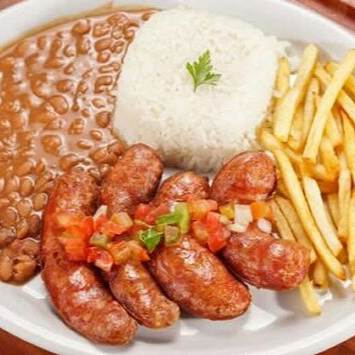 Linguiça toscana grelhada no ponto certo, com sabor marcante e suculência irresistível. Acompanha arroz soltinho, feijão bem temperado e batatas fritas douradas. Um prato simples, farto e cheio de personalidade.