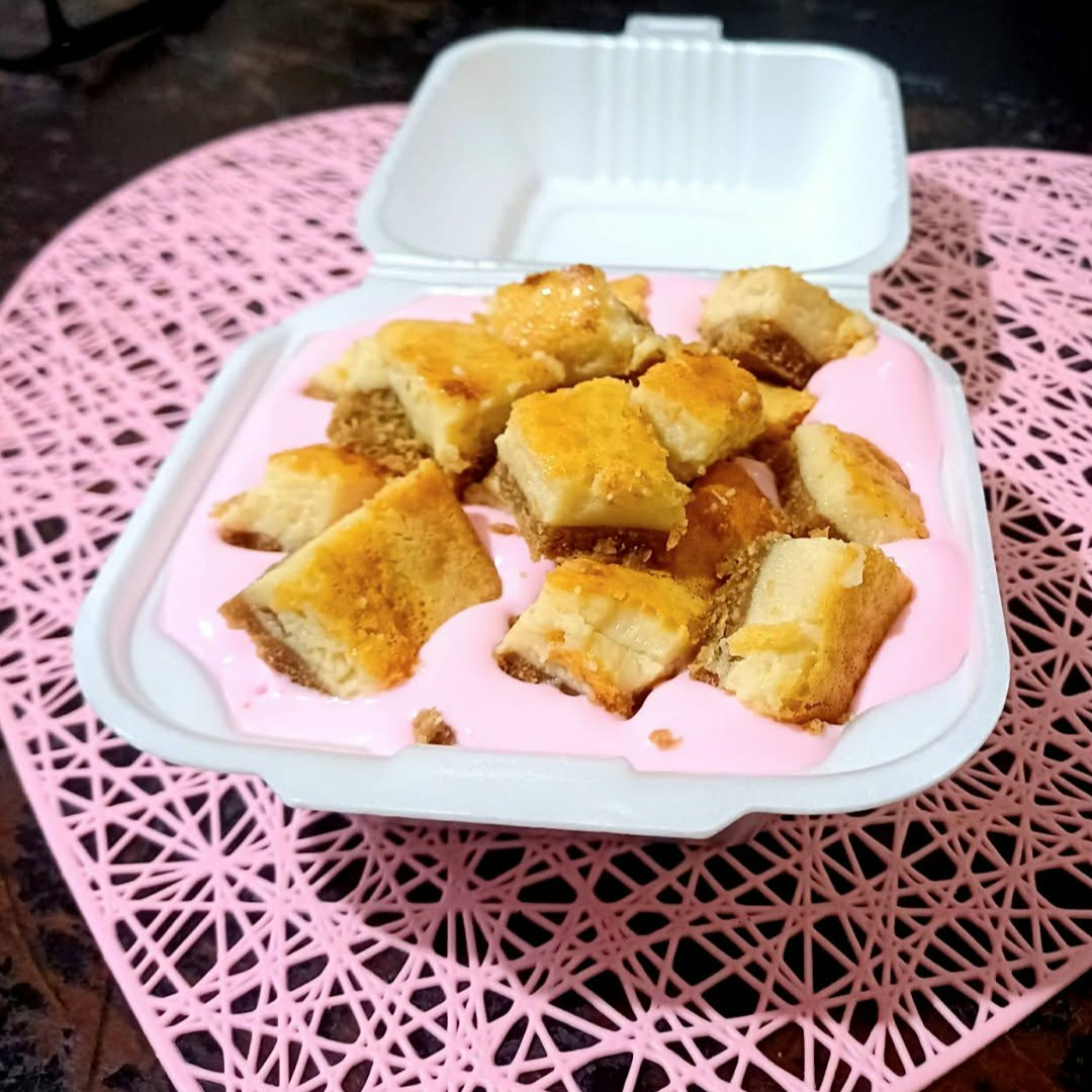 FRESAS CON CREMA Y PAY DE QUESO