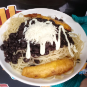 Spaghetti con Carotas y Plátanitos