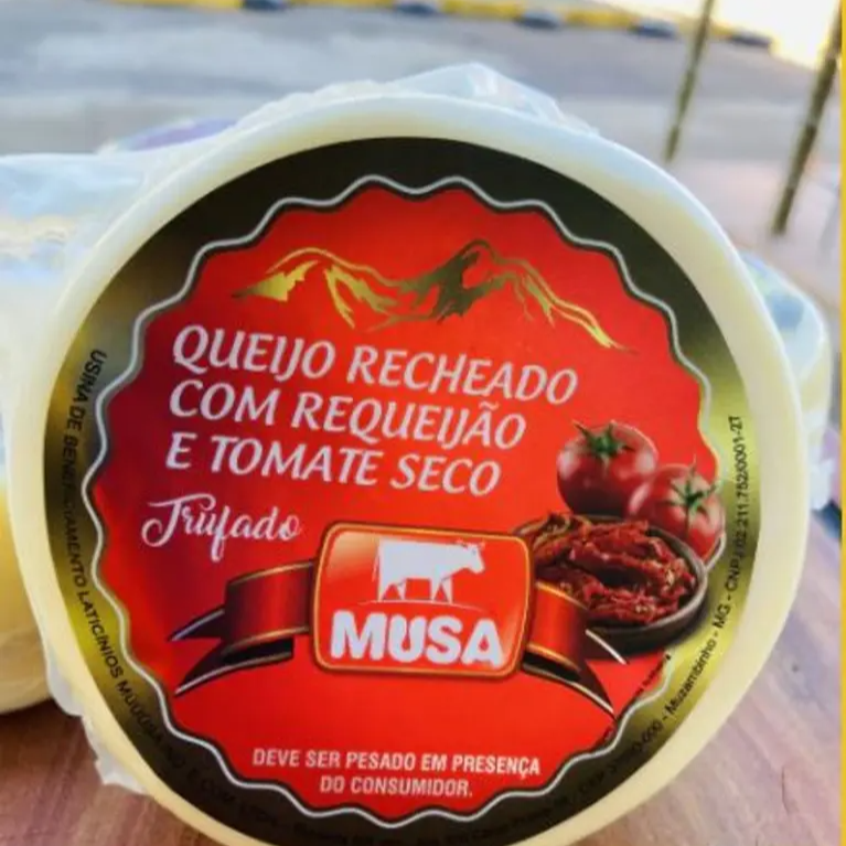 Queijo Trufado Tomate Seco - Aprox. 450g