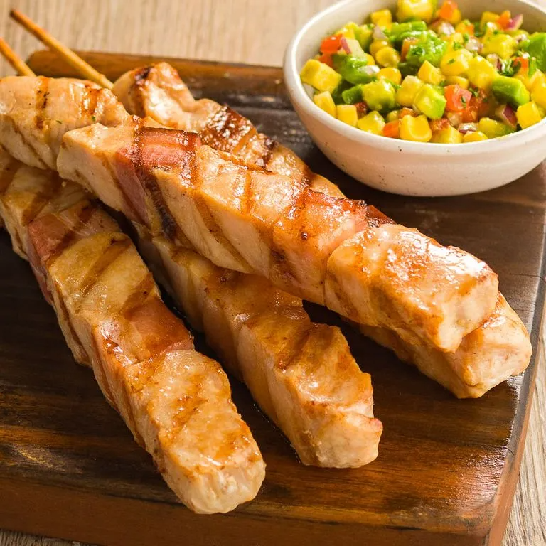 ACOMPANHA FAROFA, MACAXEIRA E VINAGRETE