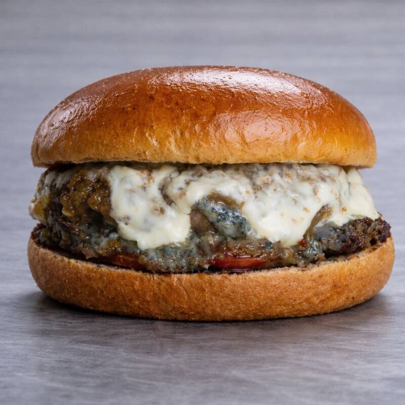 150g carne, pão chapeado na manteiga de garrafa, queijo gorgonzola, bacon caramelizado ,maionese caseira