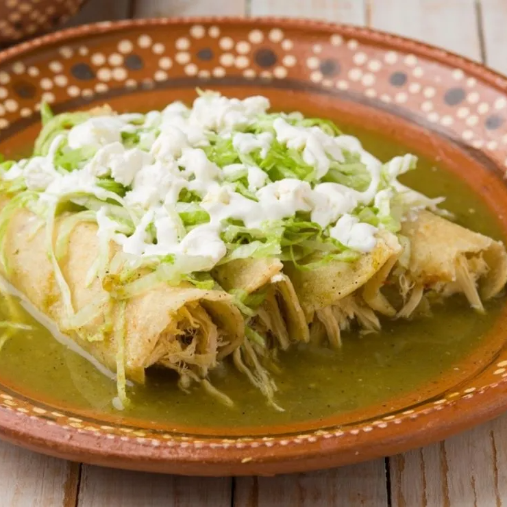 Enchiladas Verdes con Pollo