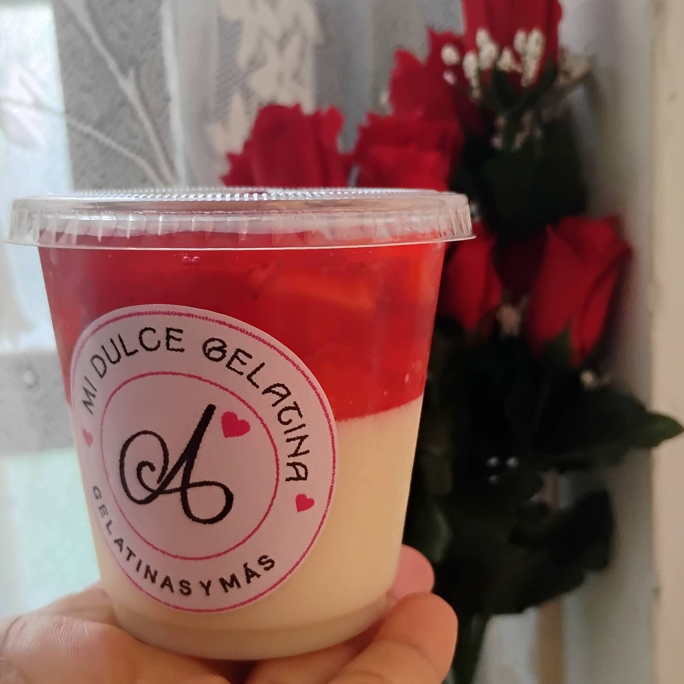 Gelatina con fruta encapsulada