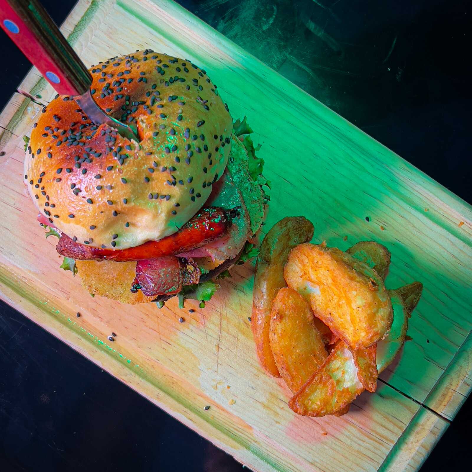 SUPER BURGER
