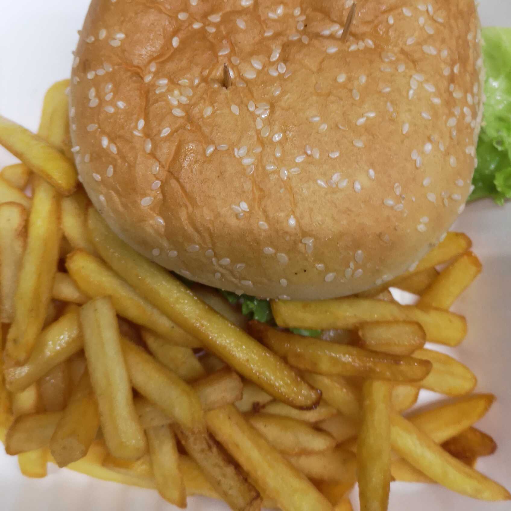 CB8 - Hamburguesa con Papas
