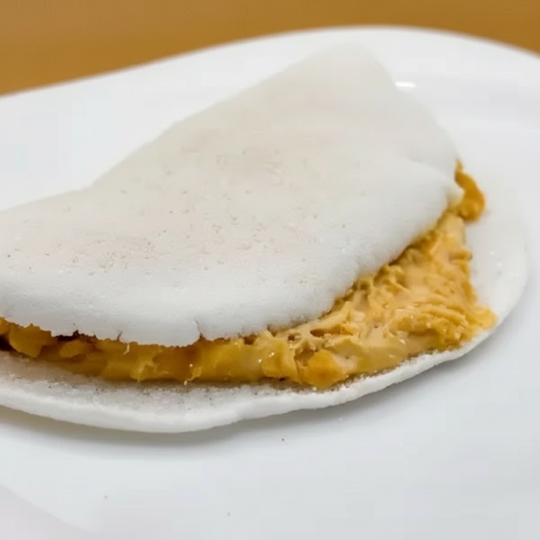 Tapioca recheada com frango desfiado e requeijão ligth