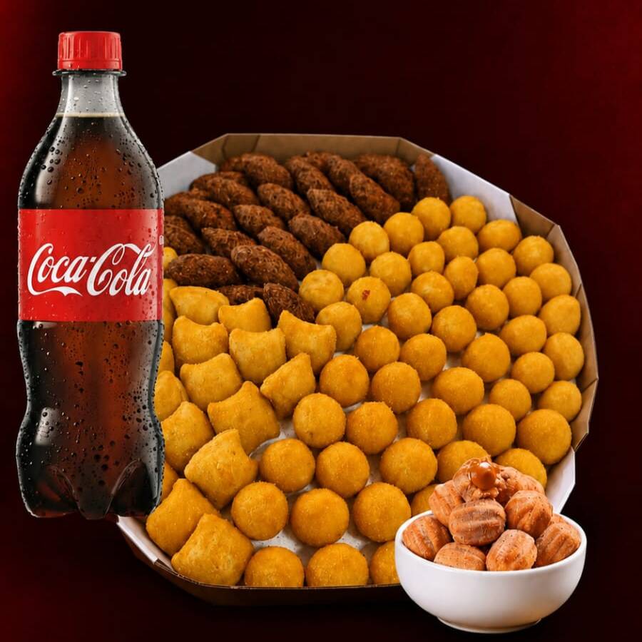 Uma combinação perfeita para matar a fome! 😋 São 25 mini salgadinhos variados, crocantes e sequinhos, acompanhados de 5 mini churros doces e uma Coca-Cola 600ml bem gelada. Ideal para compartilhar ou aproveitar sozinho! ❤️