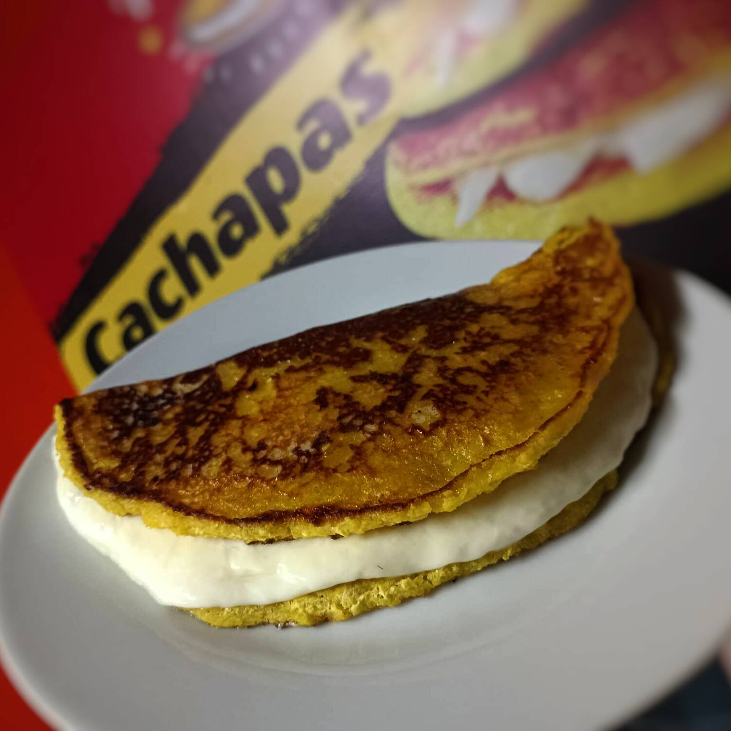 Cachapa con Tocineta y Queso de Mano