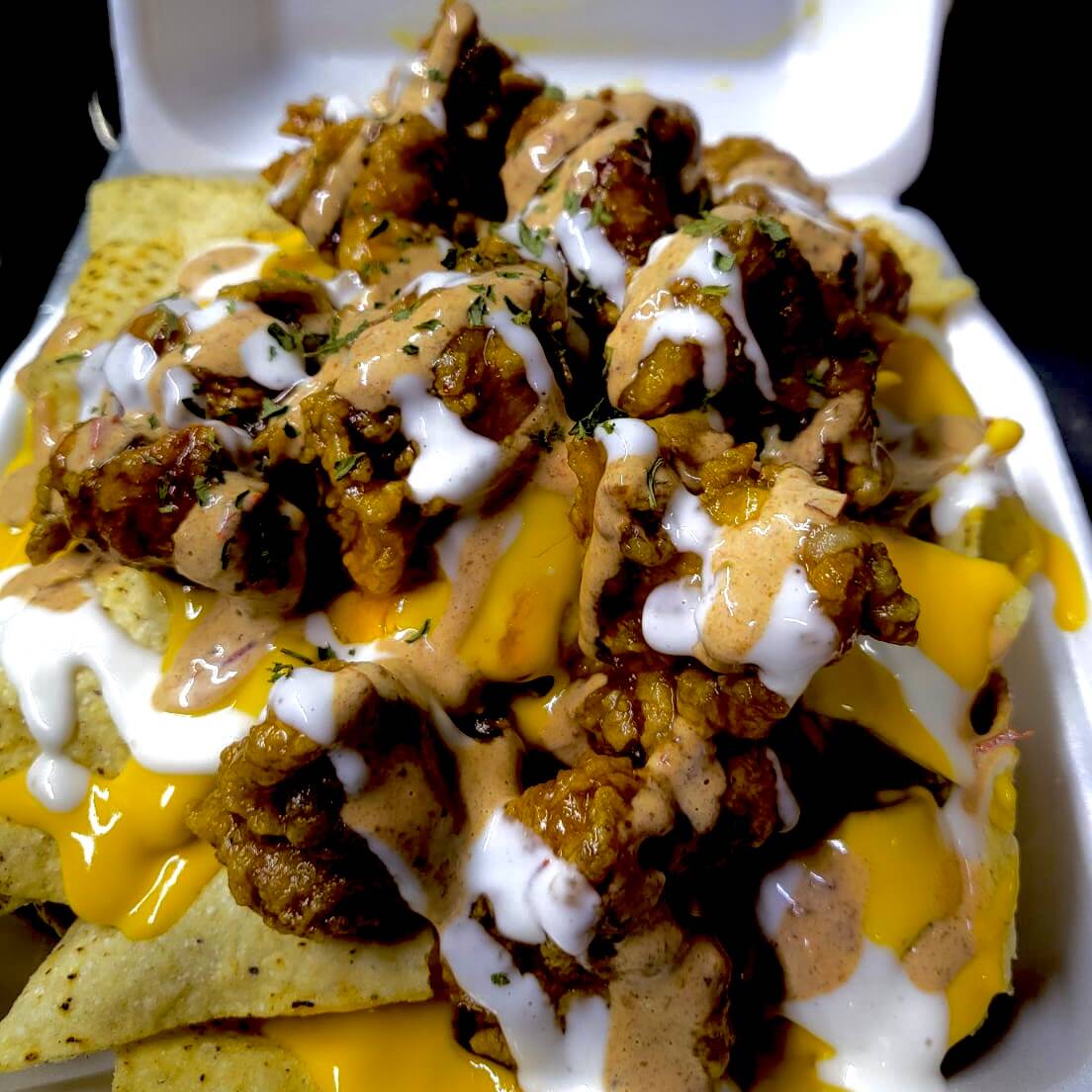 Nachos con boneless