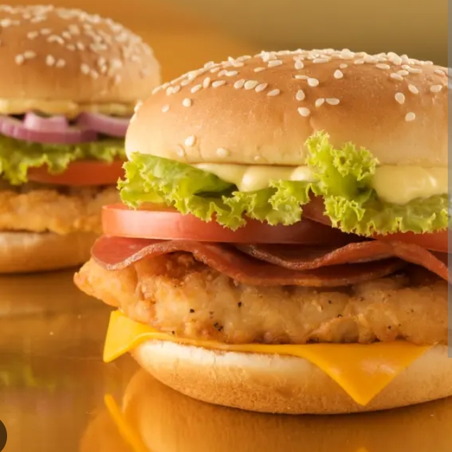 2 X 1 Hamburguesas De Pollo + Papas Francesas