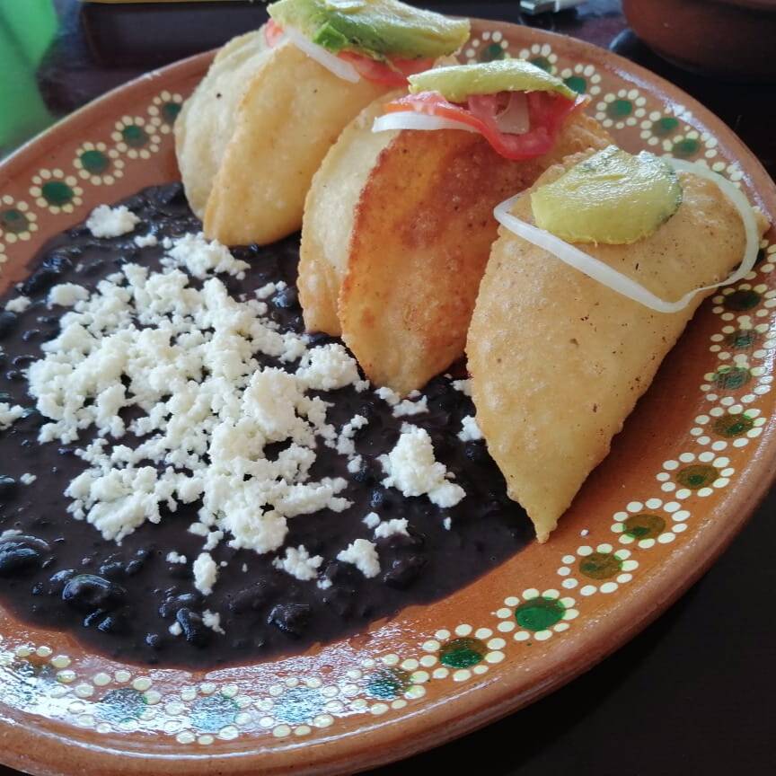 Quesadilla Rellena de Guiso