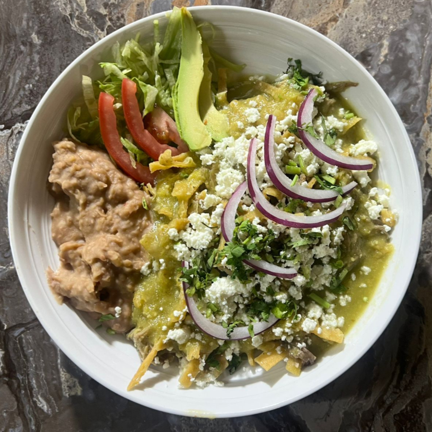 Chilaquiles (Salsa Roja o Verde)