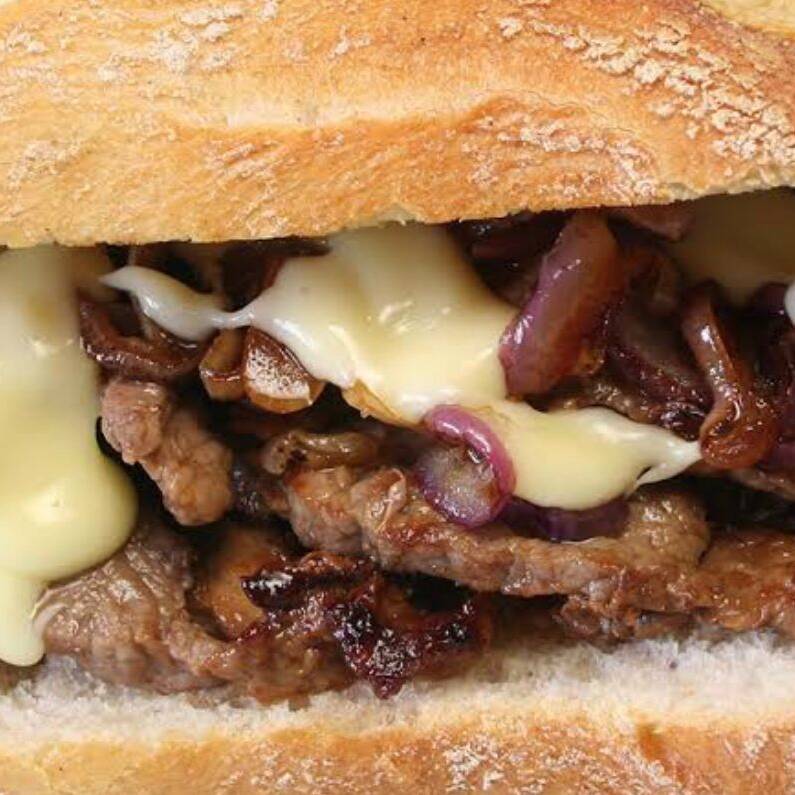 TORTA DE CARNEASADA CON QUESO