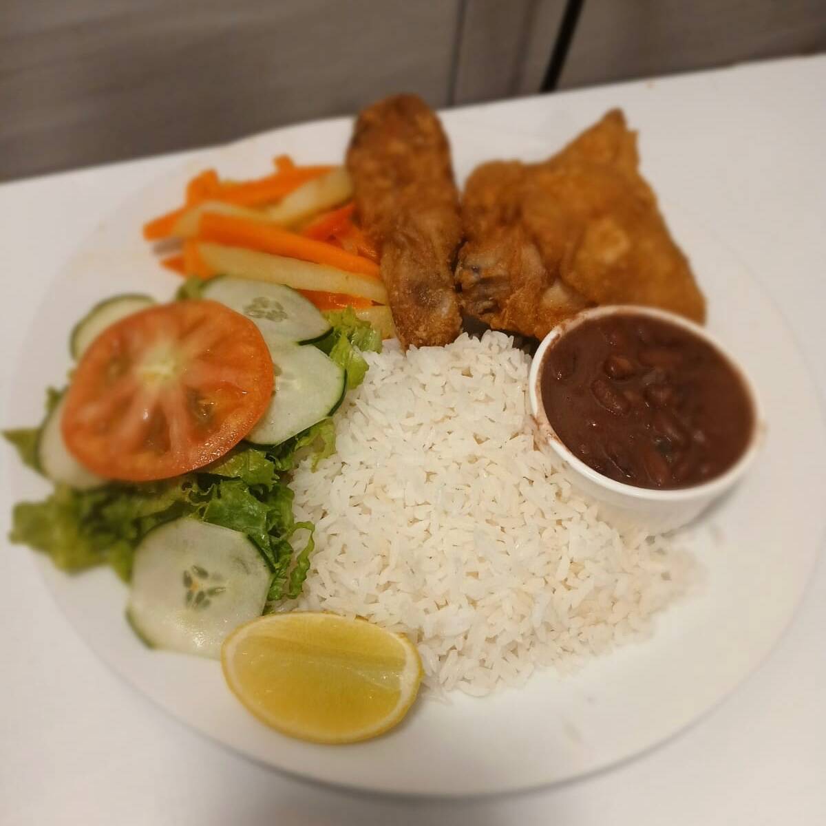 Casado con Pollo Frito