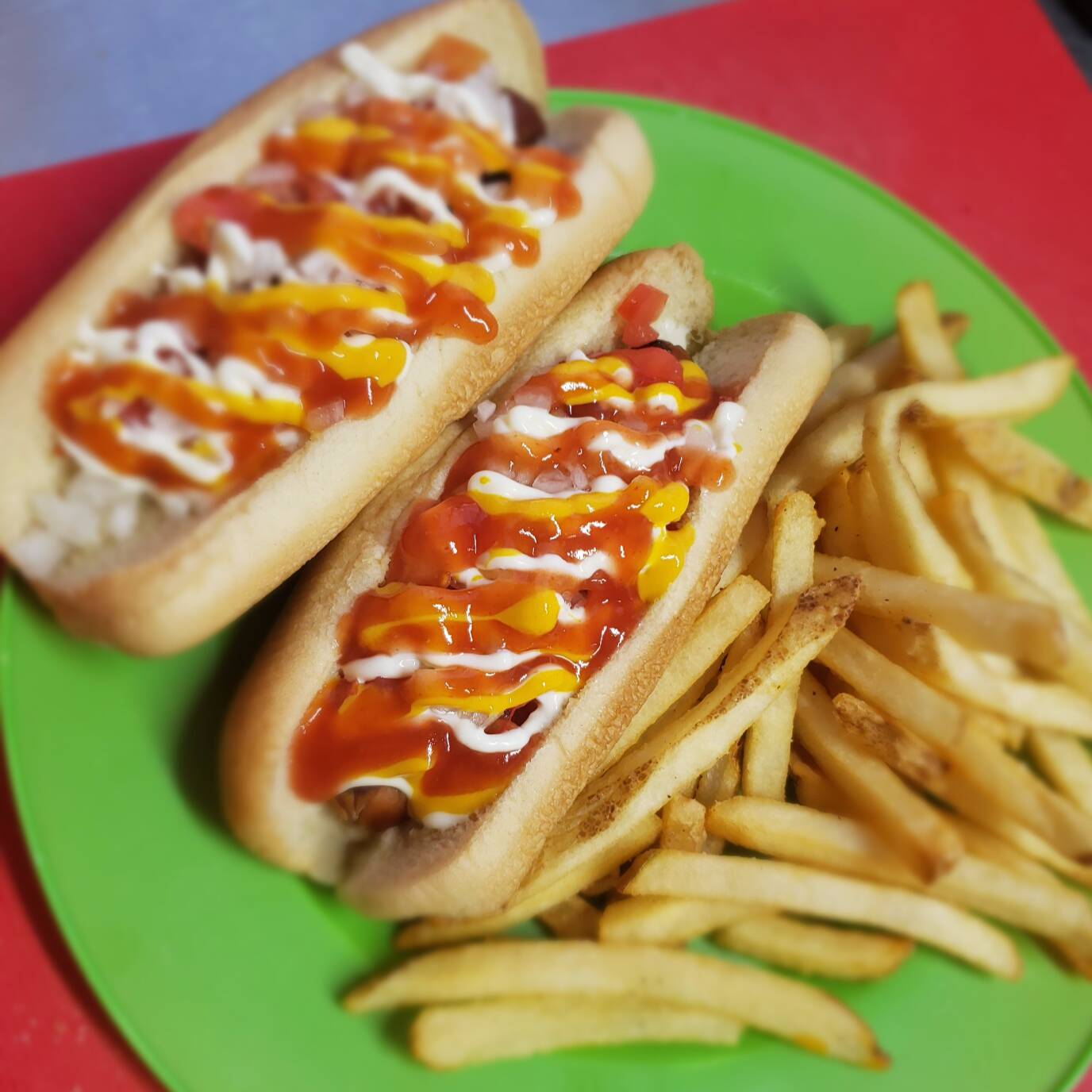Combo Dos Hot Dogs y Papas