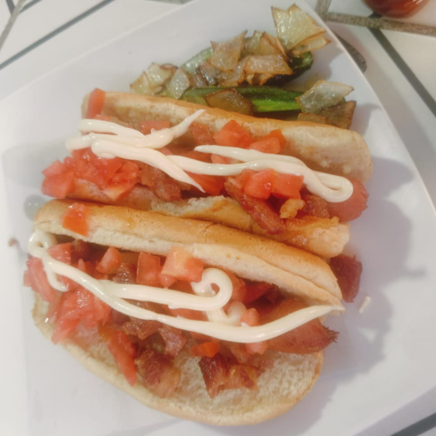 2 Hotdogs