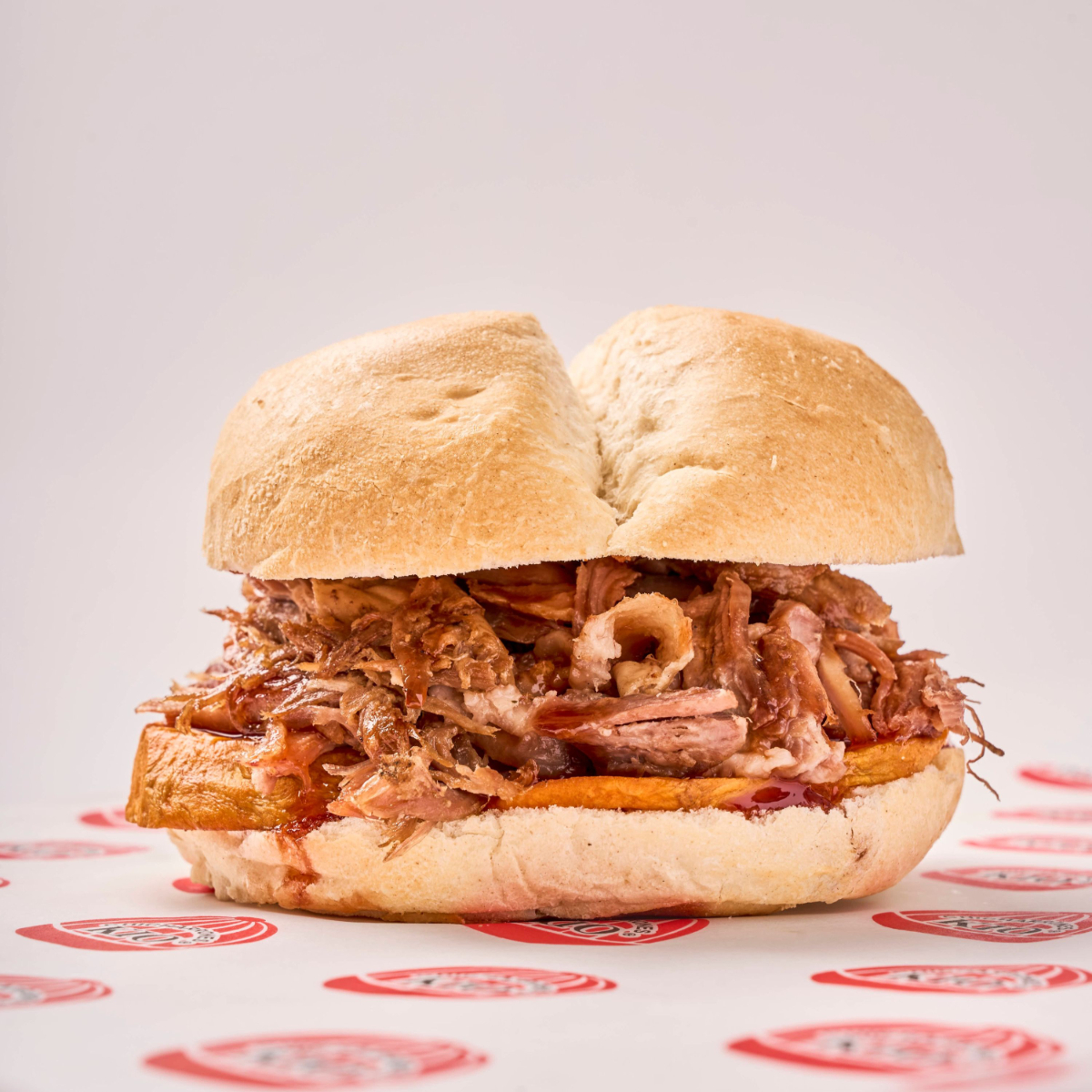 Pan con Chancho Deshilachado