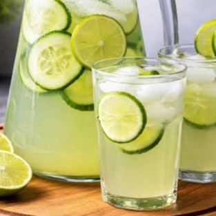 Agua natural de limon