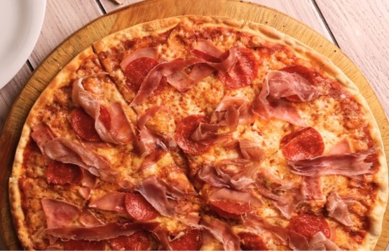 Pizza Carnes Frías