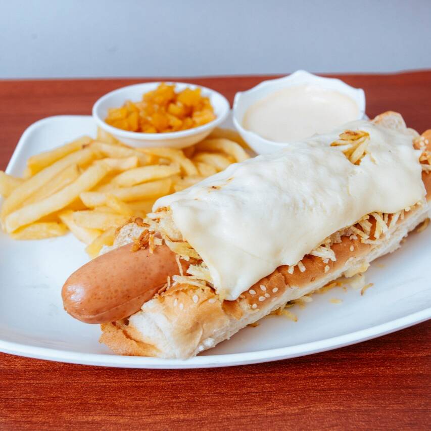 Perro Americano + Hamburguesa sencilla + Beb.