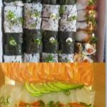 40 HOSSOMAKI VARIADOS 40 HURAMAKI VARIADOS 10 NIGUIRI VARIADOS 15 SASHIMI SAINT PETER "PEIXE BRANCO" 15 SASHIMI DE SALMÃO 10 GUNKANS VARIADOS 20 HOT FILADÉLFIA ACOMPANHA COMBO 4 HASHI 4 KIT MOLHO SHOYU/TERIAKI/NOZUKI OBS: NÃO TROCAMOS PEÇAS DOS COMBOS.