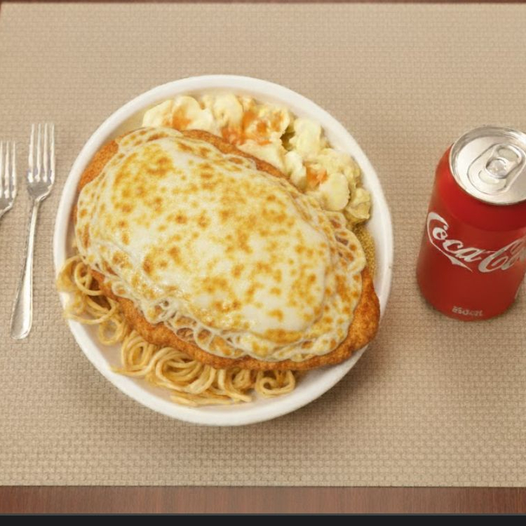 """Filé de Peixe à Parmegiana: Um prato leve e delicioso! Nosso filé de peixe fresco, empanado e grelhado, coberto com queijo derretido e molho de tomate. Uma opção saudável e saborosa para você! """