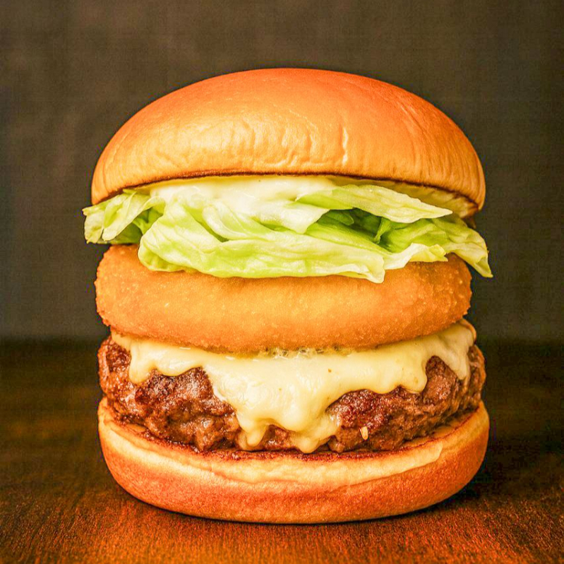 PAO, BURGUER, MUSSARELA, MUSSARELA EMPANADO, ALFACE E MAIONESE DA CASA