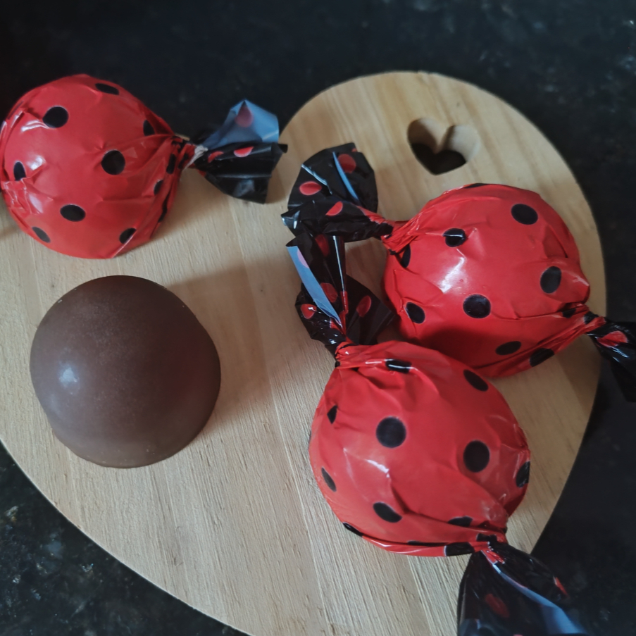 Casquinha de Chocolate e recheio de brigadeiro, super cremoso