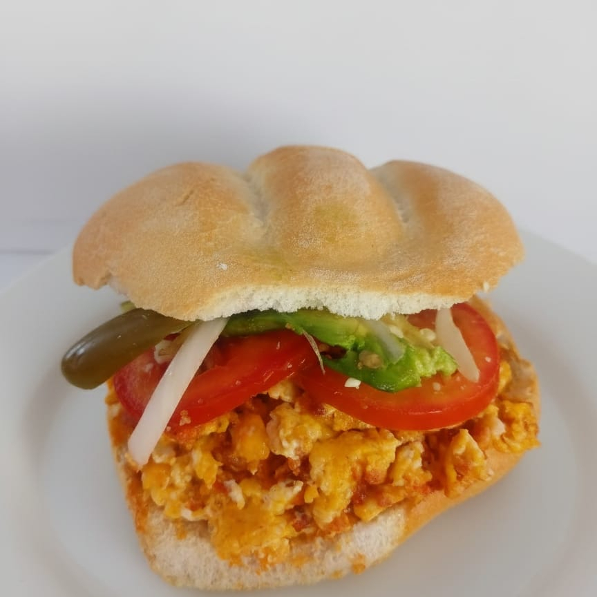 TORTA DE HUEVO CON CHORIZO