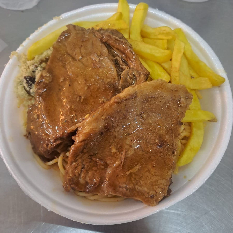 arroz, feijão, farofa, fritas ou legumes avisar antes da montagem