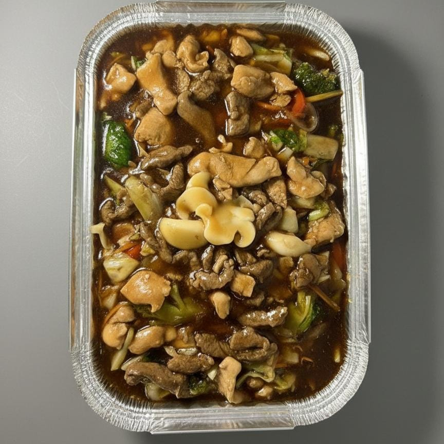 7 tipos de legumes (brocolis, vagem, cenoura cebola, pimentao vermelho, acelga, repolho )carne bovina , frango e champion com delicioso molho artesanal o segredo da casa