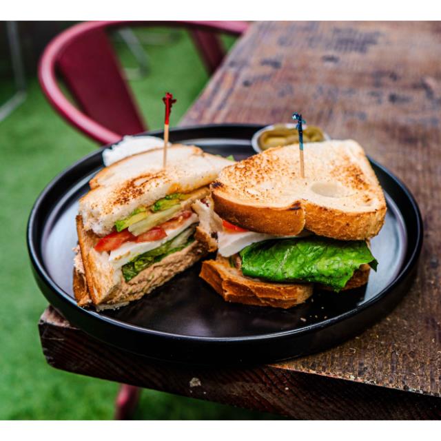 SANDWICH DE ATÚN