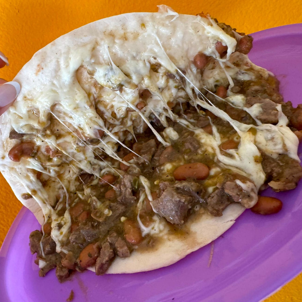 Quesadilla con Guisado
