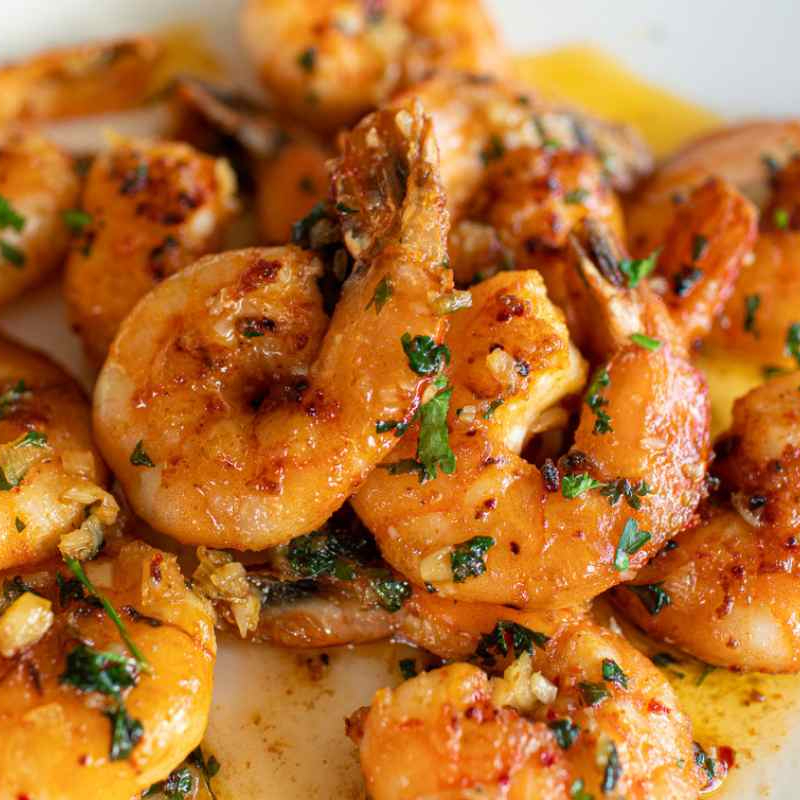 CAMARONES AL MOJO DE AJO