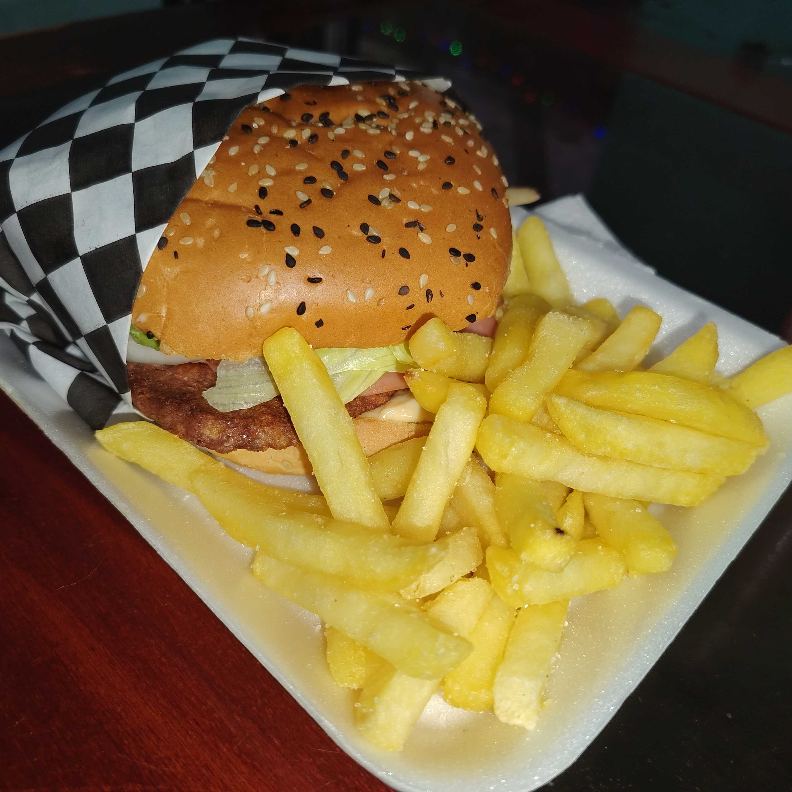Combo Hamburguesa Sencilla, Papas, Refresco