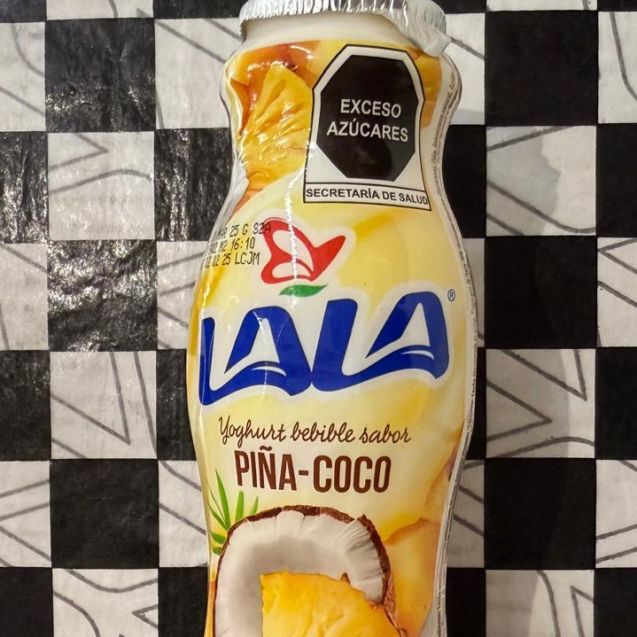 Yogurt Lala Piña Coco 220g