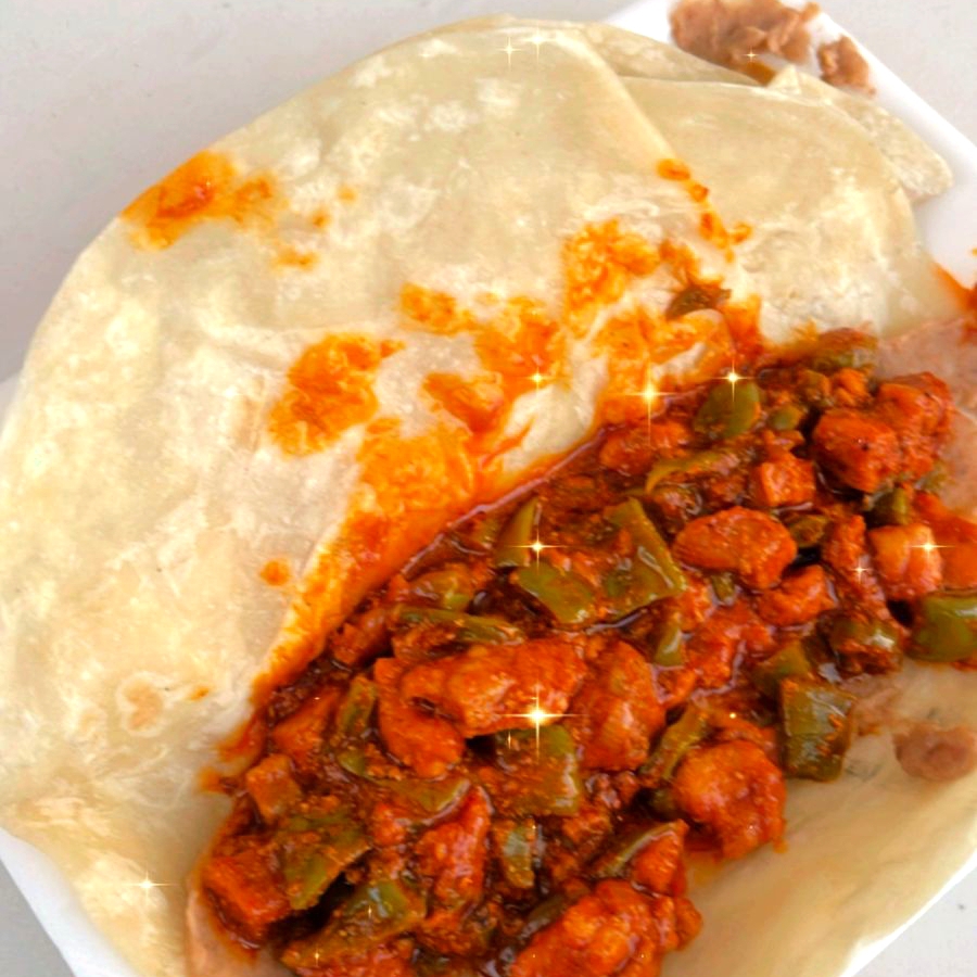 PIERNA DE PUERCO CON NOPALES