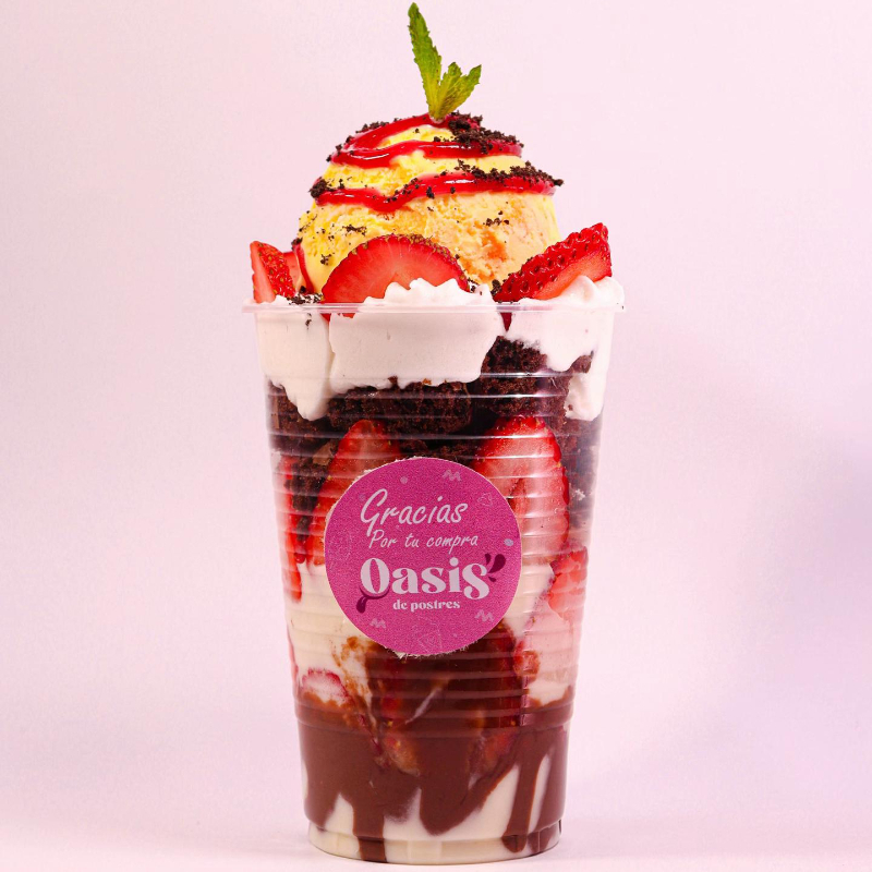 Fresas con crema y brownie