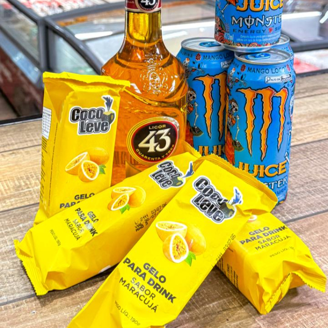 1 LICOR 43 , 3 MANGO LOCO , 4 GELOS DE MARACUJA- 4 COPOS