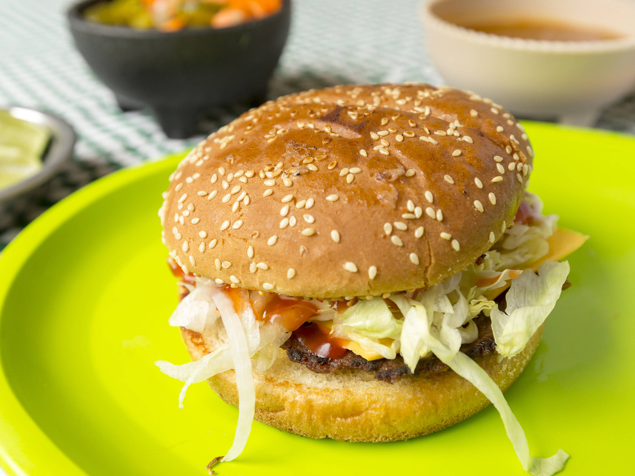 2 Hamburguesa Clásica + 2 Jarrito 400ml