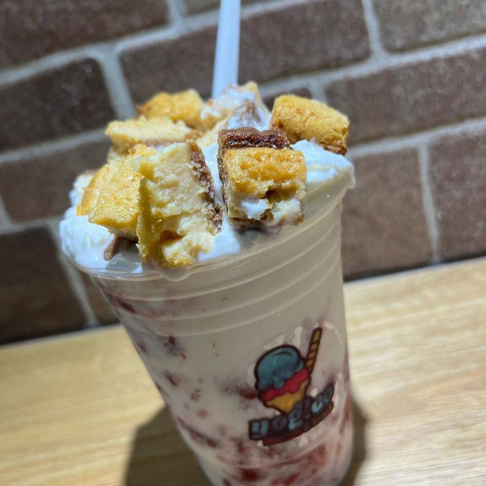 Fresas con Crema y Pay de Queso