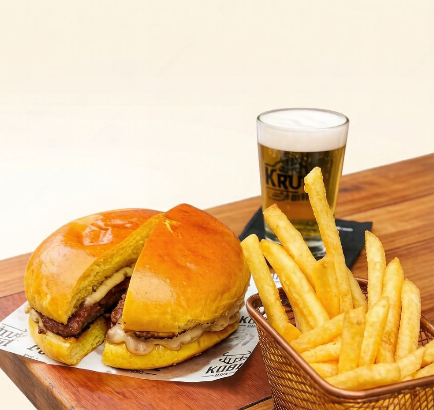 180 gramas de um saborosíssimo blend de Angus direto da Parrilla, queijo prato derretido, bacon e molho especial, com nosso pão brioche super macio!