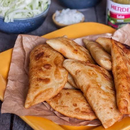 Orden de empanadas de pollo con papa