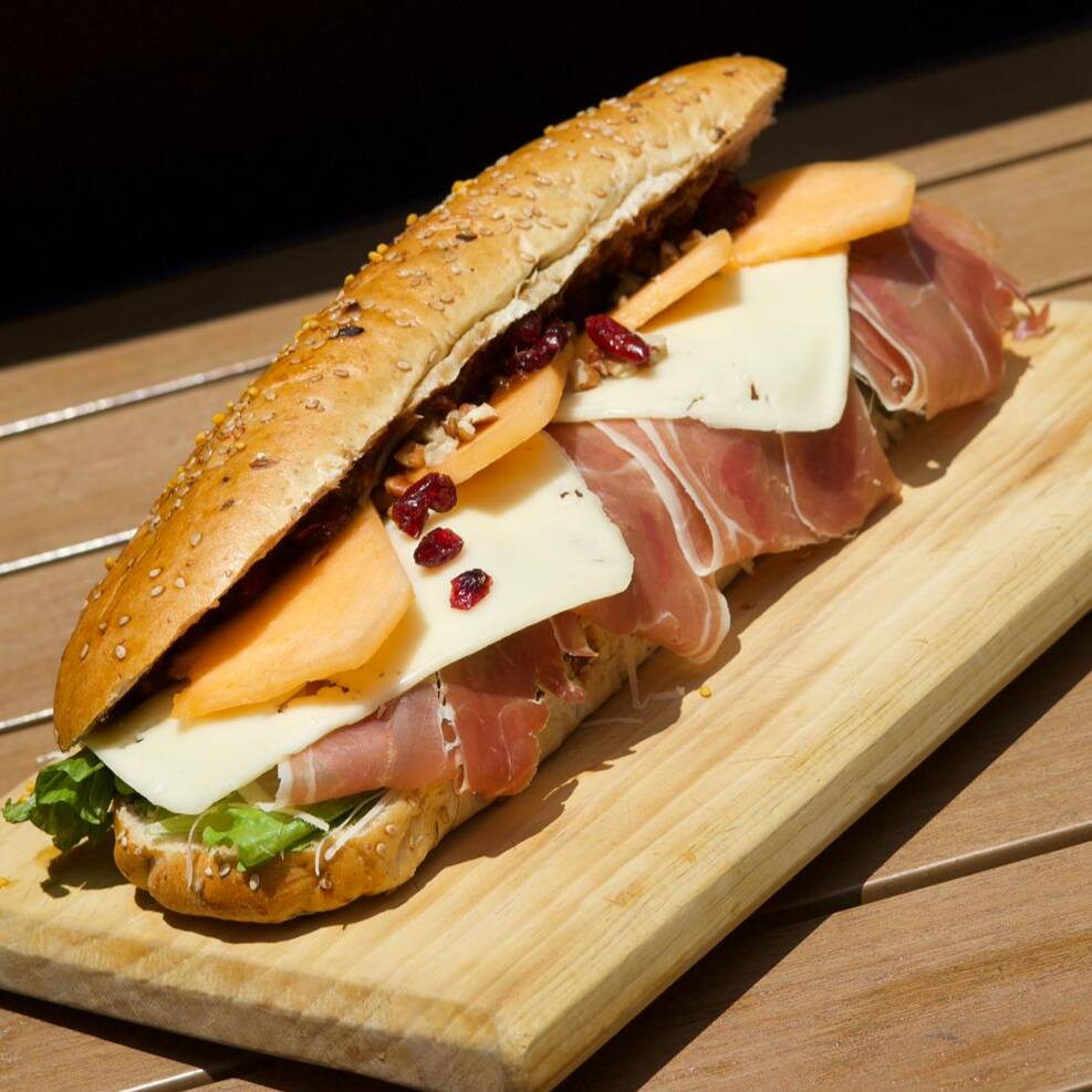 Baguette Gourmet con Jamón Serrano