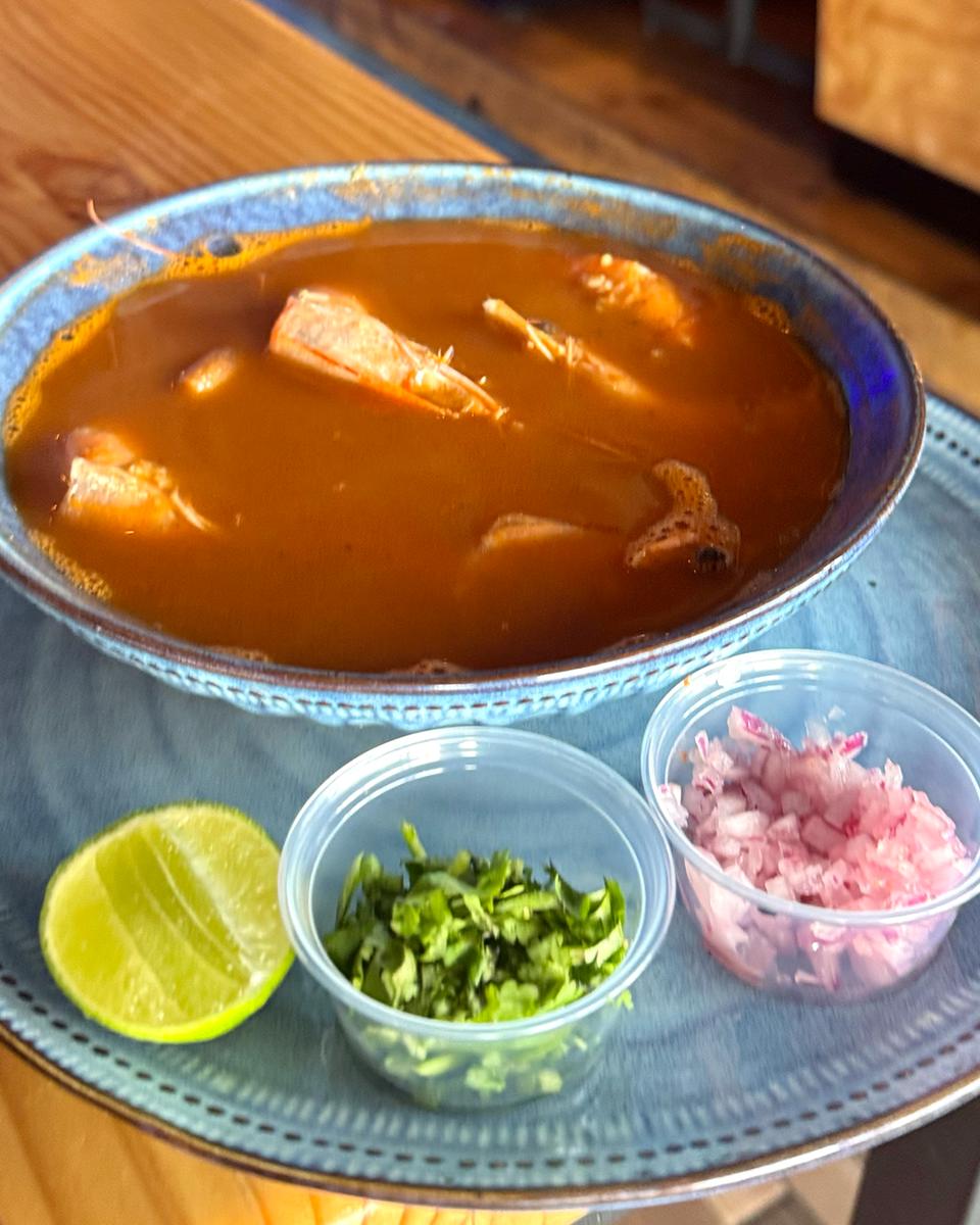 CONSOMÉ DE CAMARONES