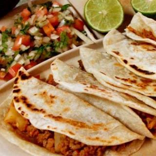 Tacos Chicharrón en Maíz o Harina