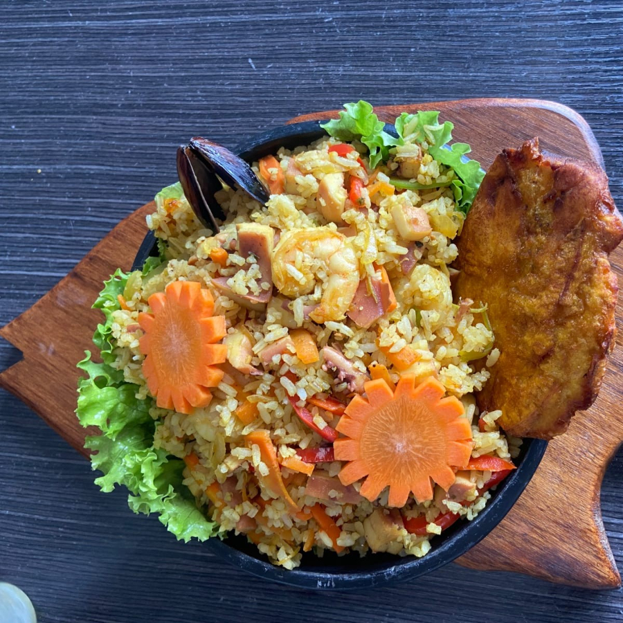 Arroz a la Marinera más Gaseosa