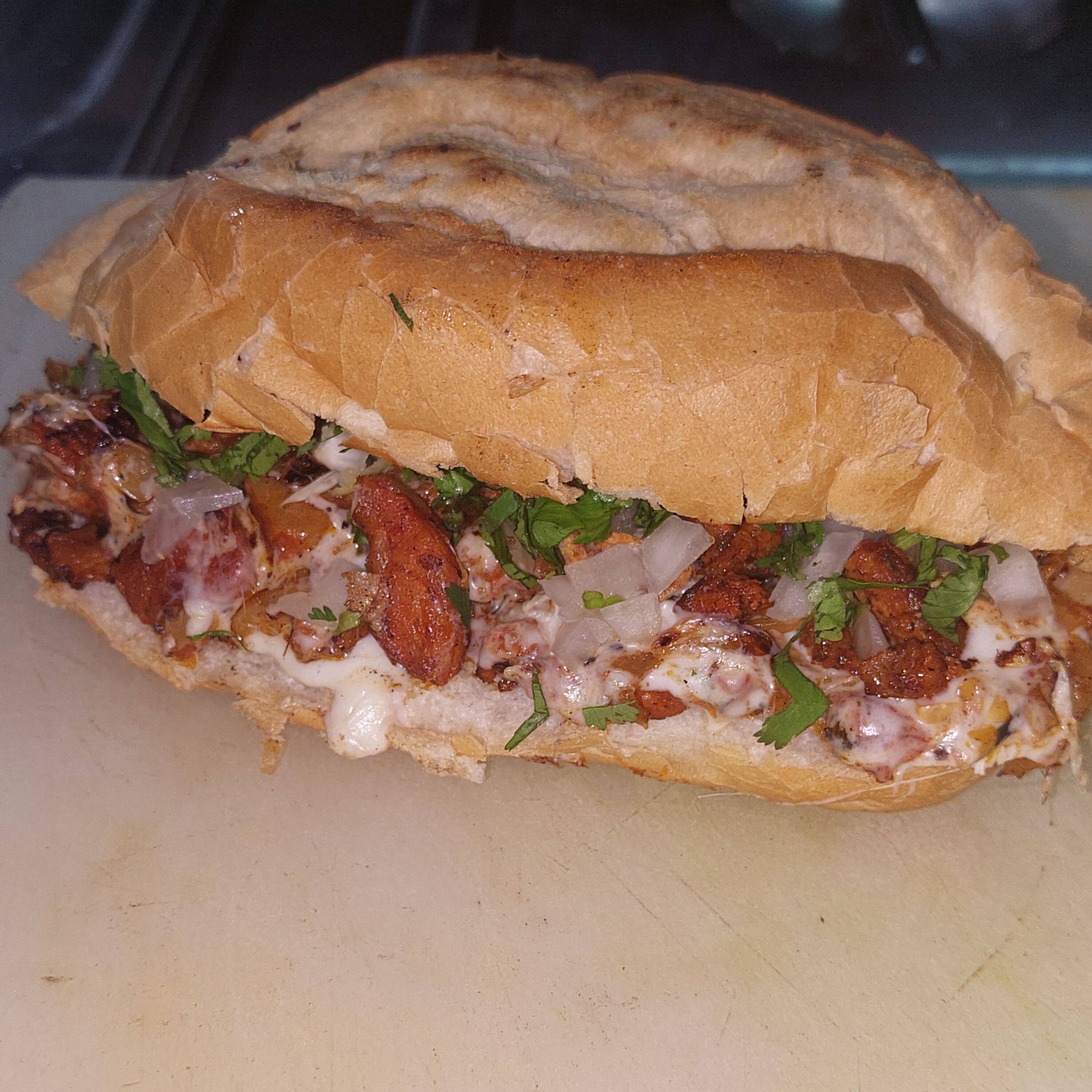 Torta con Queso de Bistec de Puerco